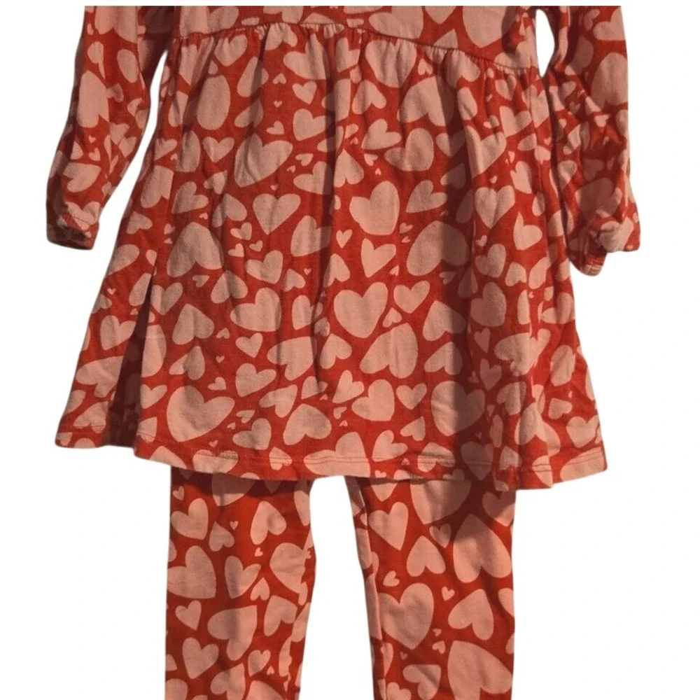Old‎ Navy Hearts Outfit 2T